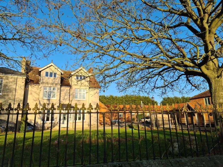 Stylish Georgian Apartment In An Ideal Location North Walsham Exterior foto